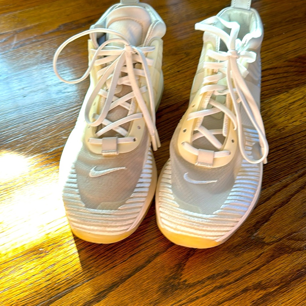 NIKE LEBRON ICON JOHN ELLIOT WHITE